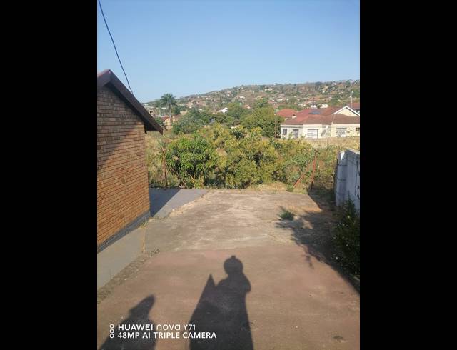 3 BEDROOM FREEHOLD FOR SALE IN ELIM